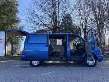 Авто Volkswagen Transporter 2000 № 7399470