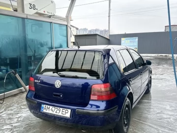 Авто Volkswagen Golf 2000 № 7400403