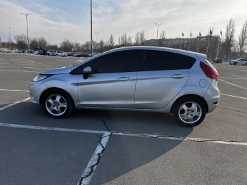 Авто Ford Fiesta 2013 № 7402823