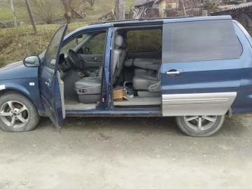 Авто KIA Carnival 2004 № 7402841