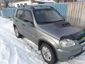 Авто Chevrolet Niva 2010 № 7403041