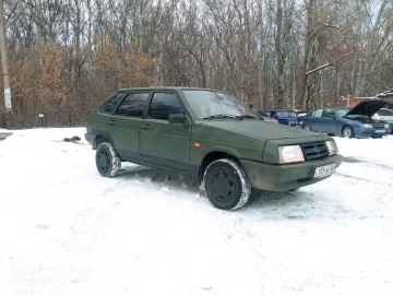 Авто ВАЗ 2109 1990 № 7403086