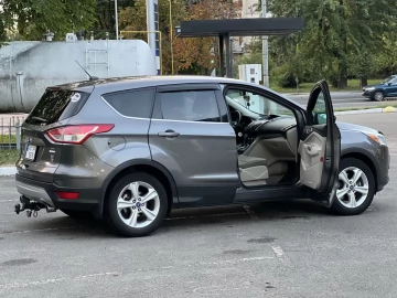 Авто Ford Escape 2013 № 7403317