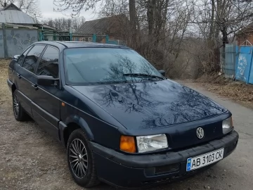 Авто Volkswagen Passat Sedan 1988 № 7404813