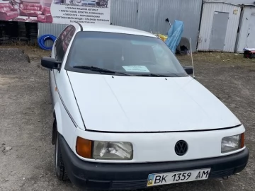Авто Volkswagen Passat Variant 1990 № 7408508