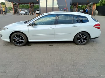 Авто Renault Laguna 2013 № 7408793