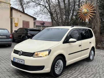 Авто Volkswagen Touran 2011 № 7409408