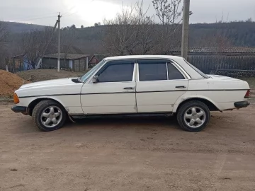 Авто Mercedes E Серия 1986 № 7411708