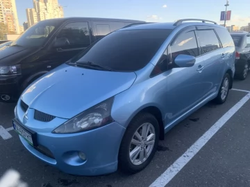 Авто Mitsubishi Grandis 2004 № 7413010