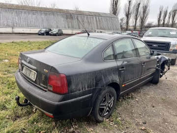 Авто Volkswagen Passat Sedan 2000 № 7413021