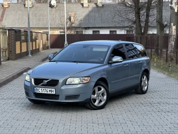 Авто Volvo V50 2009 № 7413921
