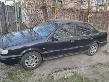 Авто Volkswagen Passat Sedan 1994 № 7413978