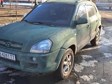 Авто Hyundai Tucson 2004 № 7417012