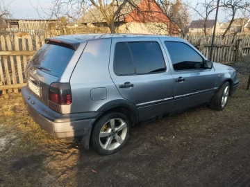 Авто Volkswagen Golf 1996 № 7418328