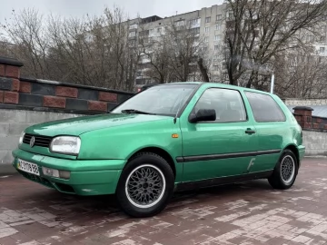 Авто Volkswagen Golf 1996 № 7418412