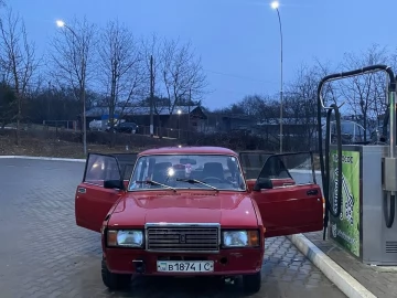 Авто ВАЗ 2107 1986 № 7418453