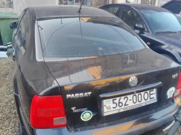 Авто Volkswagen Passat Sedan 2000 № 7418469