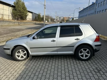 Авто Volkswagen Golf 2002 № 7419526