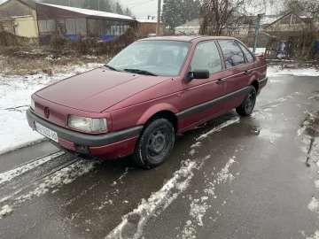 Авто Volkswagen Passat Sedan 1988 № 7420407