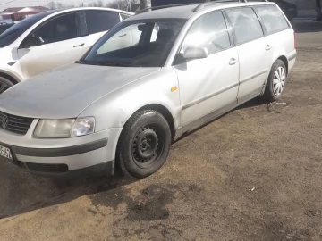 Авто Volkswagen Passat Variant 1998 № 7420424