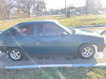 Авто Opel Kadett 1985 № 7421084