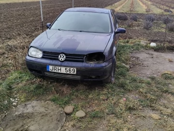 Авто Volkswagen Golf 2000 № 7421099