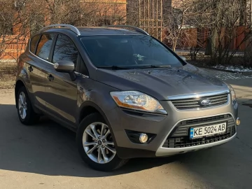 Авто Ford Kuga 2012 № 7421108