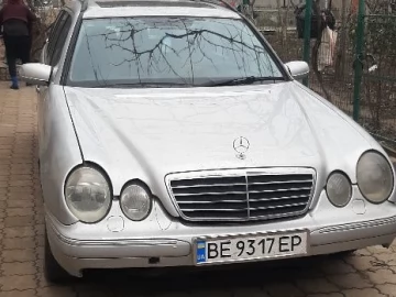 Авто Mercedes 220 2001 № 7421415