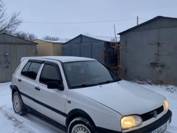 Авто Volkswagen Golf 1995 № 7424556