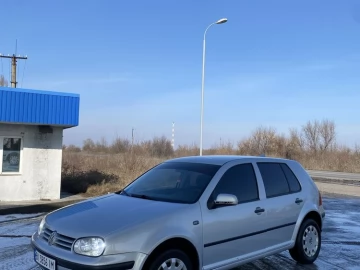 Авто Volkswagen Golf 1999 № 7426616