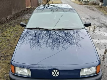 Авто Volkswagen Passat Sedan 1990 № 7426660