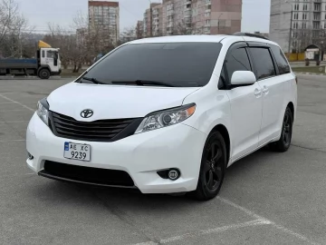 Авто Toyota Sienna 2017 № 7426668
