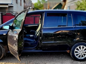 Авто Opel Zafira 2008 № 7426748