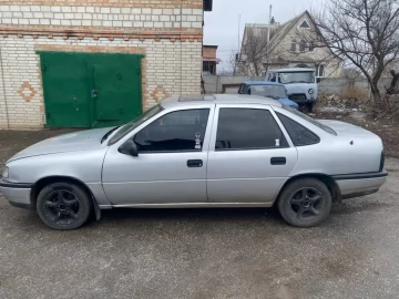 Авто Opel Vectra 1991 № 7427371