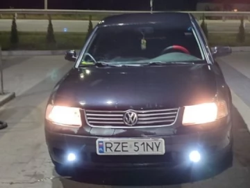 Авто Volkswagen Passat Sedan 2000 № 7427381