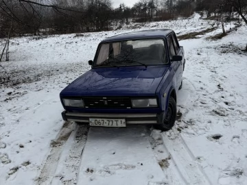 Авто ВАЗ 2105 1988 № 7427413