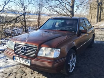 Авто Mercedes 220 1993 № 7430515