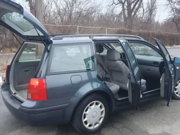 Авто Volkswagen Golf 2004 № 7431205