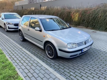 Авто Volkswagen Golf 2002 № 7431702
