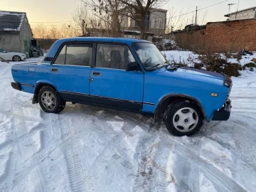 Авто ВАЗ 2107 1992 № 7432733