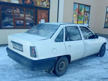 Авто Opel Kadett 1986 № 7432739