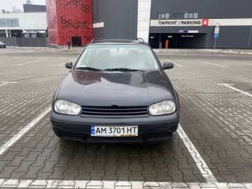 Авто Volkswagen Golf 2000 № 7432941