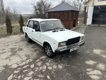 Авто ВАЗ 2107 1989 № 7436422