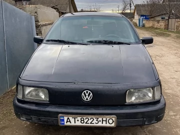 Авто Volkswagen Passat Sedan 1993 № 7436461