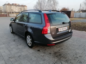 Авто Volvo V50 2012 № 7436535