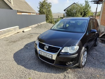 Авто Volkswagen Touran 2007 № 7436478