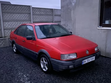Авто Volkswagen Passat Variant 1992 № 7436943