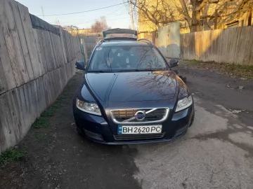 Авто Volvo V50 2011 № 7437763