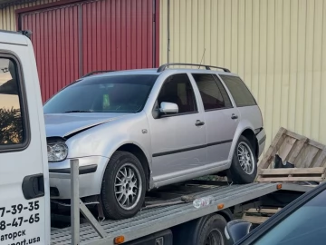 Авто Volkswagen Golf 2000 № 7438129
