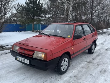 Авто ВАЗ 2109 1992 № 7438139